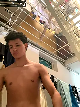 santicastroles online show from 11.08.25