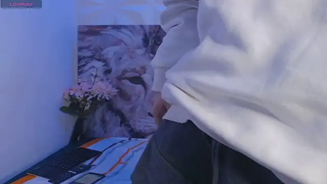 Oliver paris online show from 11.16.25