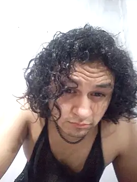 Snapshot of Nicolasfacundo chatting on 11.04.25 Nicolasfacundo online show from 11.04.25