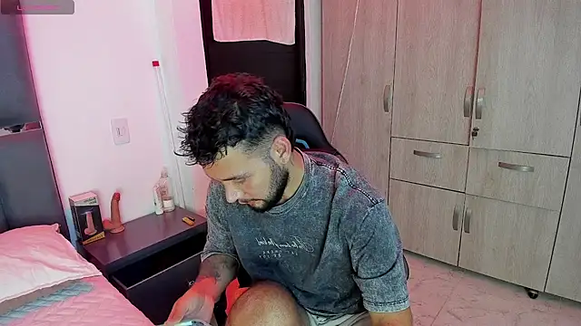 Snapshot of noah_corvelle chatting on 11.14.25 noah corvelle online show from 11.14.25