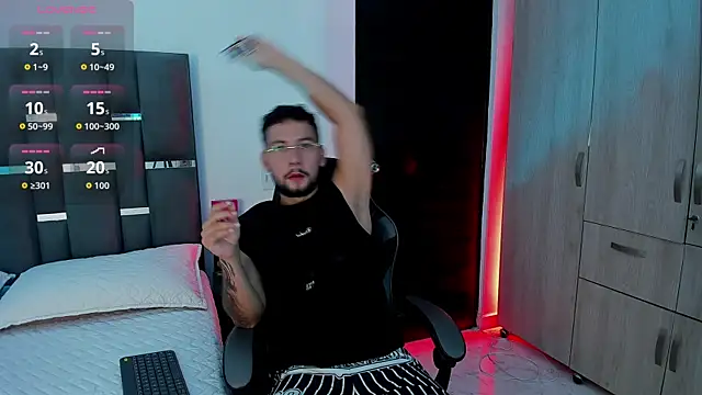 Snapshot of noah_corvelle chatting on 11.15.25 noah corvelle online show from 11.15.25