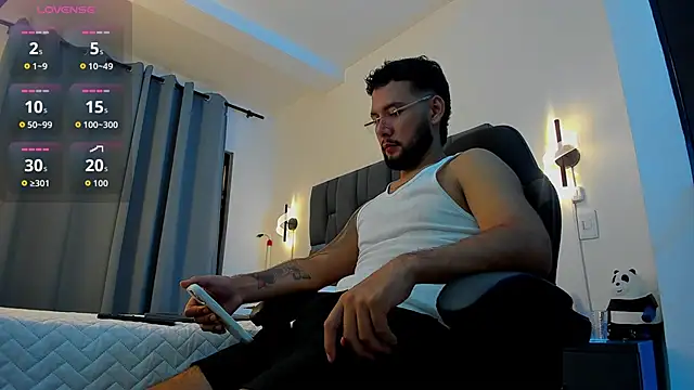 Snapshot of noah_corvelle chatting on 11.21.25 noah corvelle online show from 11.21.25