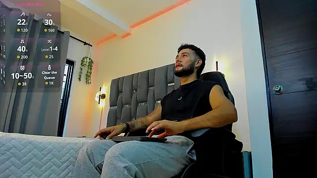 Snapshot of noah_corvelle chatting on 12.03.25 noah corvelle online show from 12.03.25