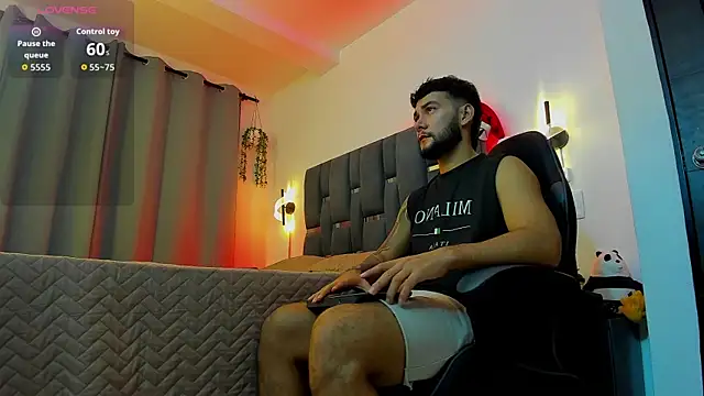 Snapshot of noah_corvelle chatting on 12.19.25 noah corvelle online show from 12.19.25