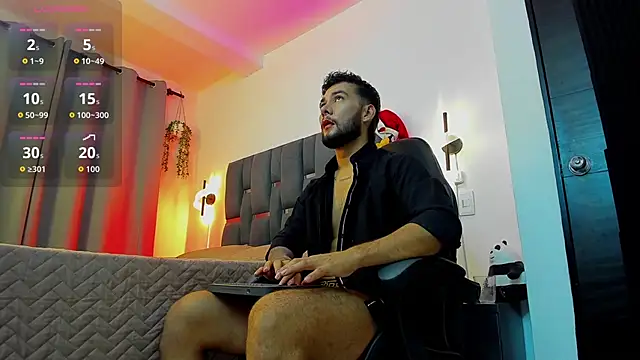 Snapshot of noah_corvelle chatting on 12.21.25 noah corvelle online show from 12.21.25