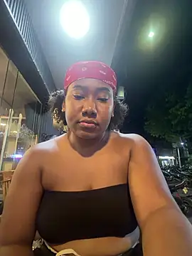 Snapshot of suryth23 chatting on 11.10.25 suryth23 online show from 11.10.25