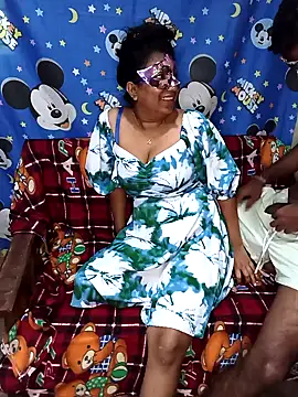 Snapshot of Sl-nishaking chatting on 12.20.25 Sl-nishaking online show from 12.20.25