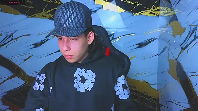 Suarezz10  online show from 11.07.25