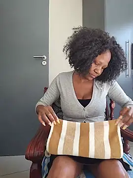 Snapshot of Mommy_Sienna chatting on 05.15.26 Mommy Sienna online show from 05.15.26