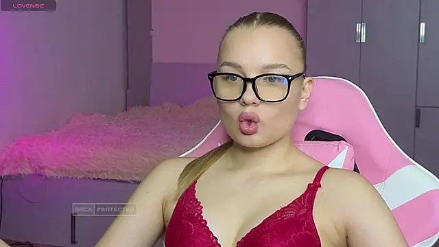 Lunar Flare online show from 11.10.25