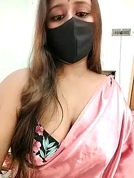 Snapshot of LoveLy-Soneya chatting on 11.07.25 LoveLy-Soneya online show from 11.07.25