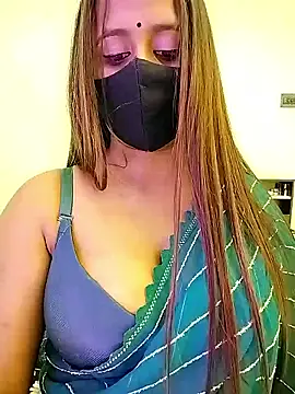 Snapshot of LoveLy-Soneya chatting on 01.10.26 LoveLy-Soneya online show from 01.10.26