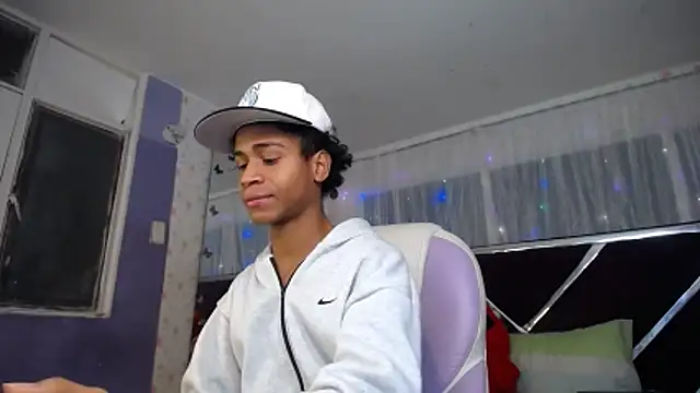 Santy bigcock 01 online show from 06.02.26