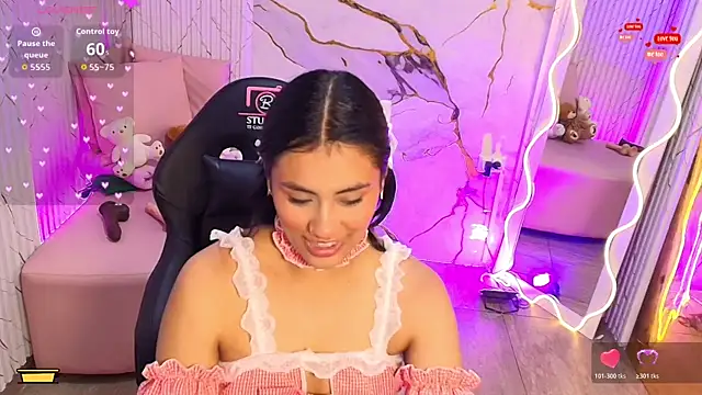 Snapshot of PEACHY_TAY chatting on 05.01.26 PEACHY TAY online show from 05.01.26