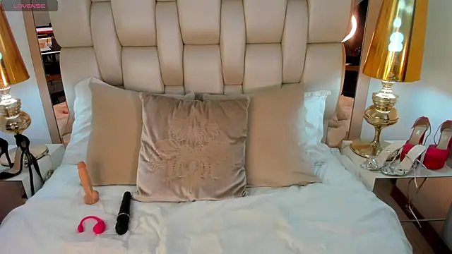 Bella  carther online show from 04.15.26