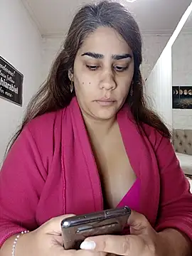 Snapshot of nahiarabiel33 chatting on 05.10.26 nahiarabiel33 online show from 05.10.26