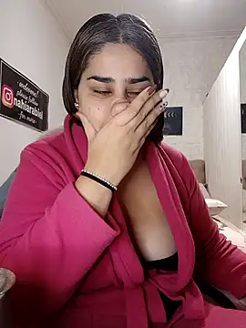 Snapshot of nahiarabiel33 chatting on 05.25.26 nahiarabiel33 online show from 05.25.26