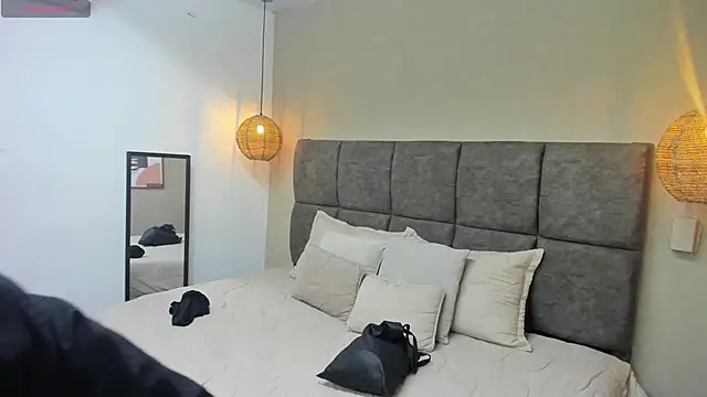 annie  20 online show from 11.19.25