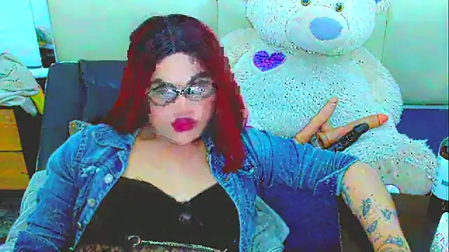 Snapshot of NharaBigCock chatting on 07.13.26 NharaBigCock online show from 07.13.26
