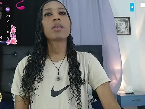 MiaCoock online show from 11.27.25