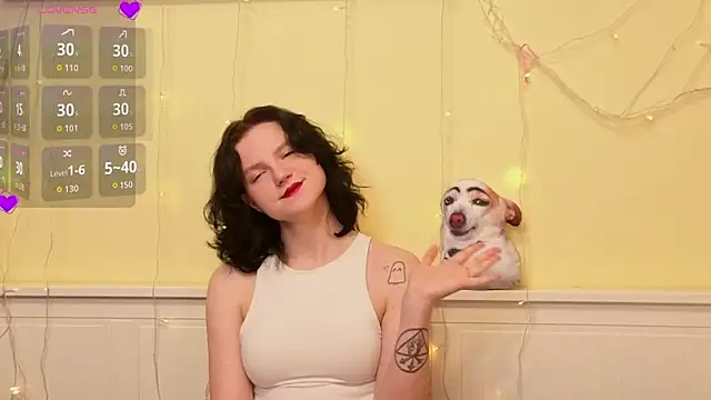 LatinaHuguenin online show from 01.08.26