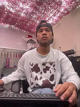 Eithan Walt online show from 11.09.25