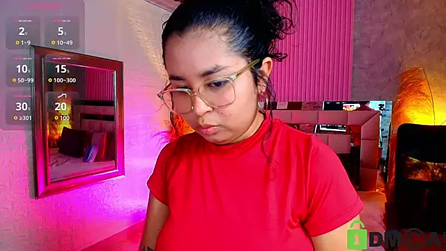 Snapshot of griselle_rousse chatting on 04.23.26 griselle rousse online show from 04.23.26