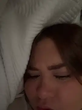 Annajoa online show from 04.17.26