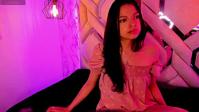 Yanna pink online show from 11.07.25