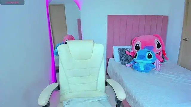 Janettcruz online show from 03.31.26