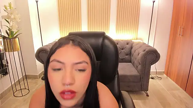 Snapshot of emma_connor1 chatting on 05.17.26 emma connor1 online show from 05.17.26