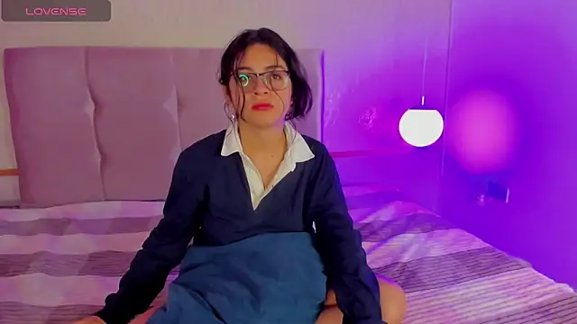 Snapshot of Elionor_Louge chatting on 11.09.25 Elionor Louge online show from 11.09.25