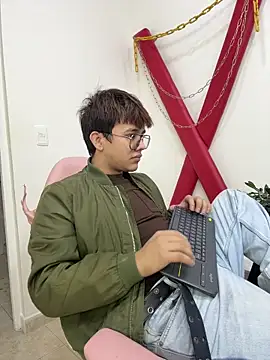 benjiDom online show from 11.10.25