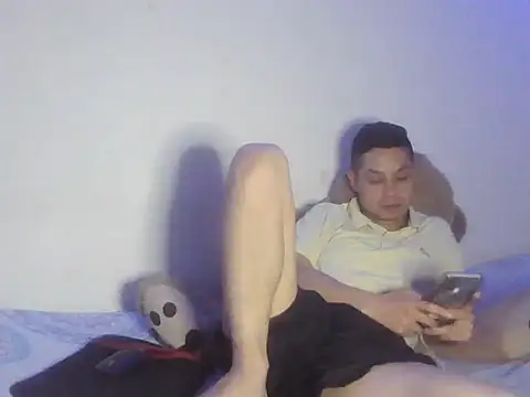 Snapshot of Elgladeador chatting on 11.11.25 Elgladeador online show from 11.11.25