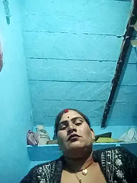 Snapshot of Chinki_pande chatting on 11.18.25 Chinki pande online show from 11.18.25