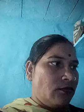 Snapshot of Chinki_pande chatting on 11.20.25 Chinki pande online show from 11.20.25