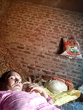 Snapshot of Chinki_pande chatting on 11.22.25 Chinki pande online show from 11.22.25
