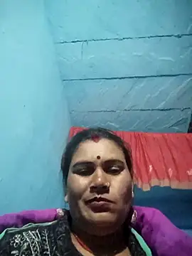 Snapshot of Chinki_pande chatting on 11.25.25 Chinki pande online show from 11.25.25
