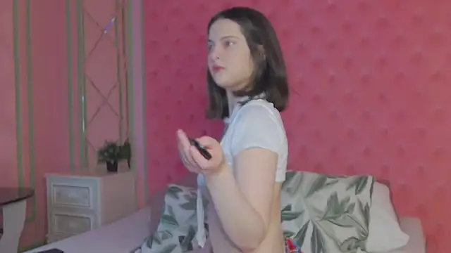 Snapshot of Ruby_de_Cherry chatting on 06.15.26 Ruby de Cherry online show from 06.15.26