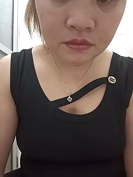 linh-xinh18 online show from 11.07.25