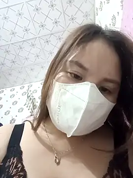 linh-xinh18 online show from 11.11.25