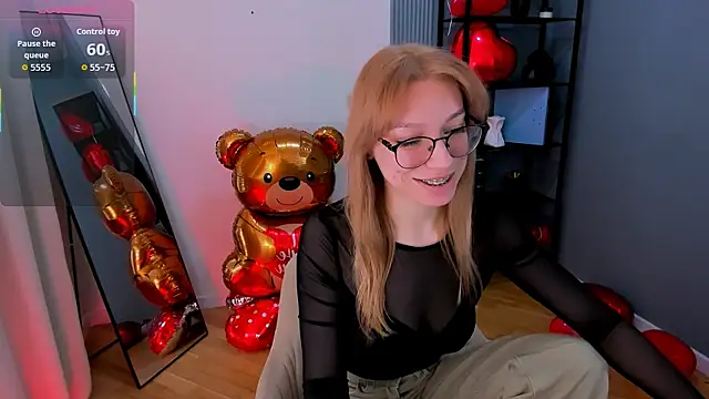 Snapshot of CindyMoriLove chatting on 02.12.26 CindyMoriLove online show from 02.12.26