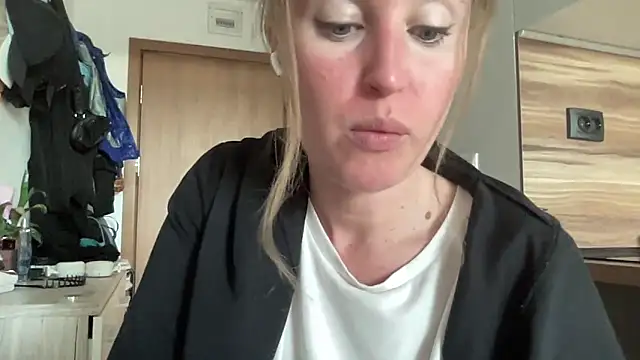 Ameli8 online show from 11.12.25