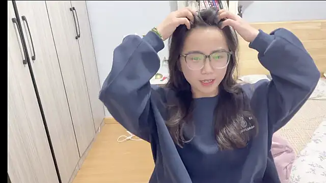 Snapshot of Hmm_0303 chatting on 02.06.26 Hmm 0303 online show from 02.06.26