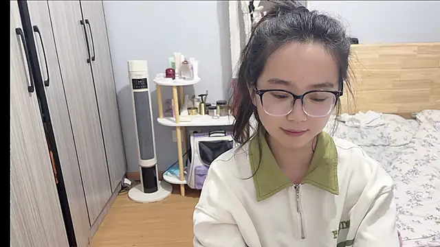 Snapshot of Hmm_0303 chatting on 02.23.26 Hmm 0303 online show from 02.23.26