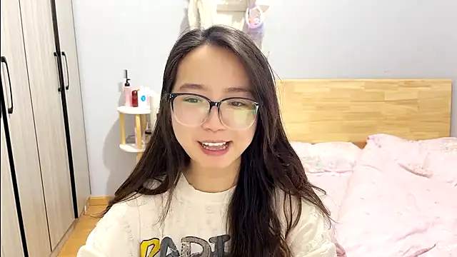 Snapshot of Hmm_0303 chatting on 03.02.26 Hmm 0303 online show from 03.02.26