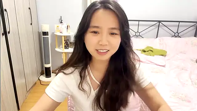 Snapshot of Hmm_0303 chatting on 03.04.26 Hmm 0303 online show from 03.04.26