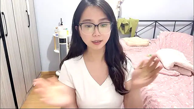 Snapshot of Hmm_0303 chatting on 03.10.26 Hmm 0303 online show from 03.10.26