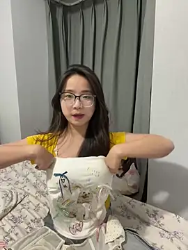 Snapshot of Hmm_0303 chatting on 03.13.26 Hmm 0303 online show from 03.13.26