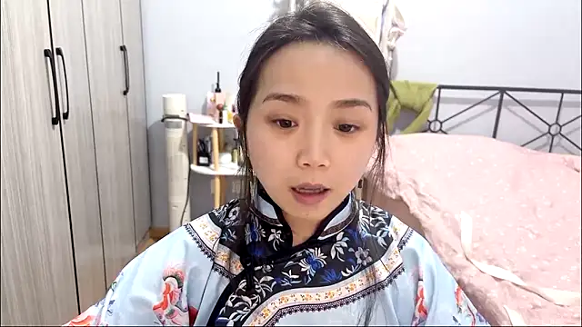 Snapshot of Hmm_0303 chatting on 03.30.26 Hmm 0303 online show from 03.30.26